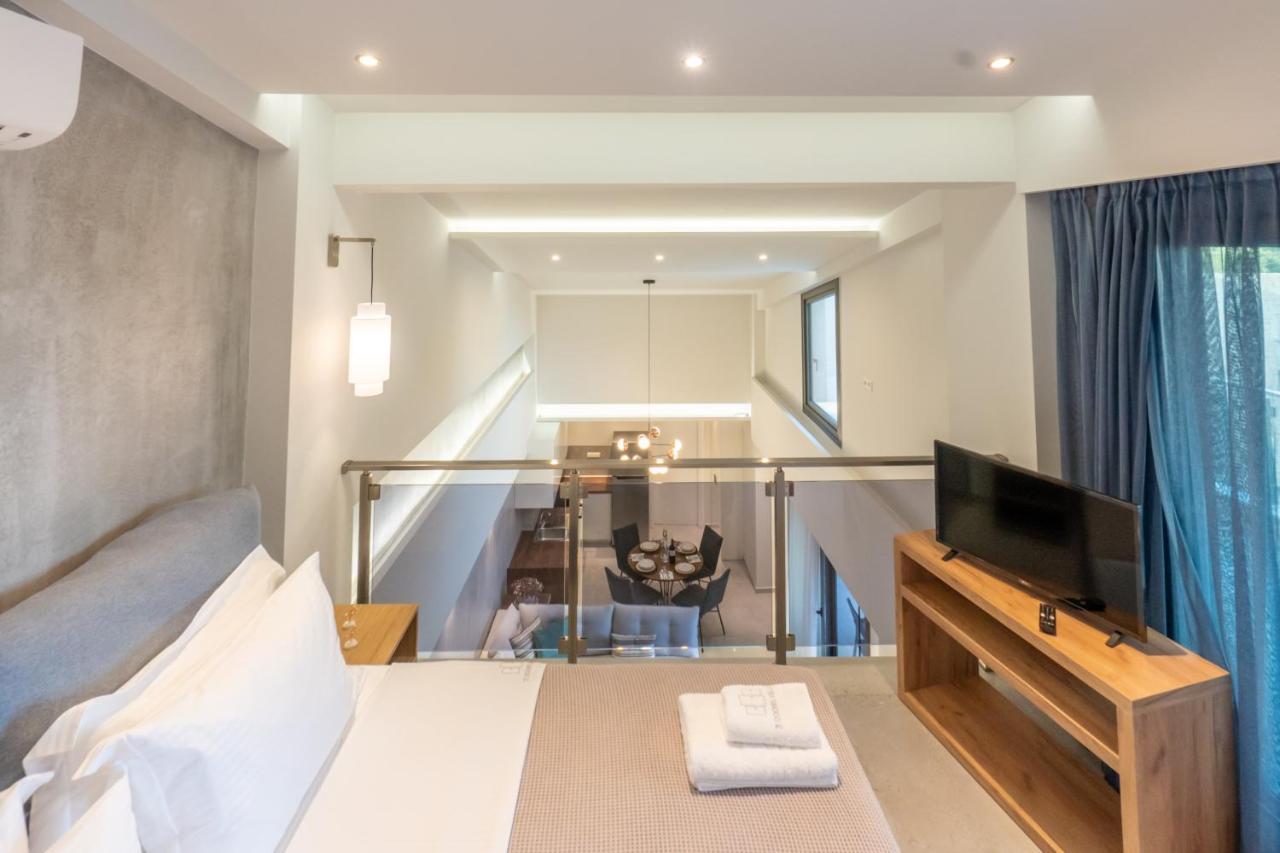 3 Doors Villas Nea Iraklitsa Exterior photo